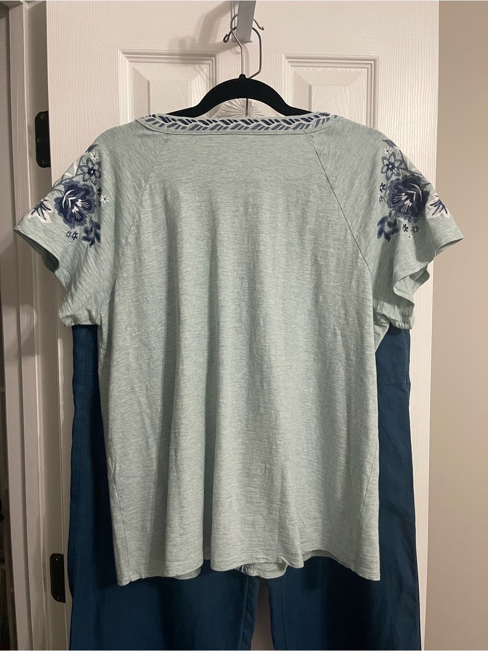 Women’s J.Jill Bundle:Light Mint Embroidered V-Neck Top with Tall Linen Pants - Picture 5 of 11